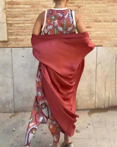 Bella - Two-Piece Set with Urban-Style Print