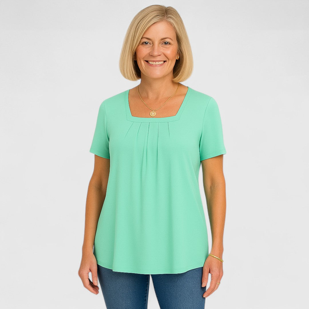 Avery – Flowy Confidence Tee